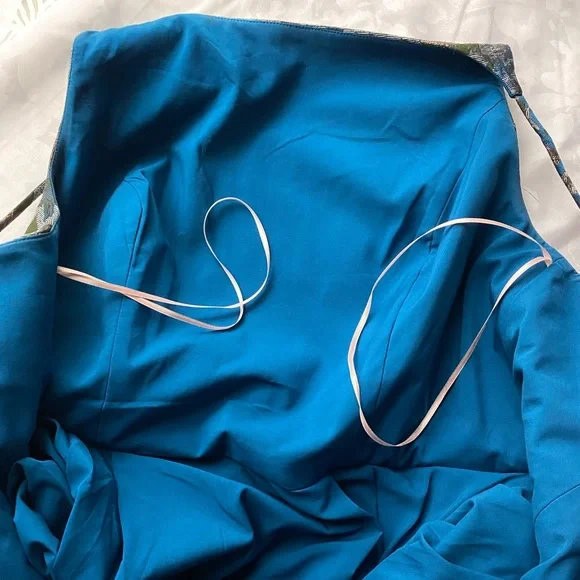 Gal Meets Glam Dress Size 12 - Picture 11 of 13